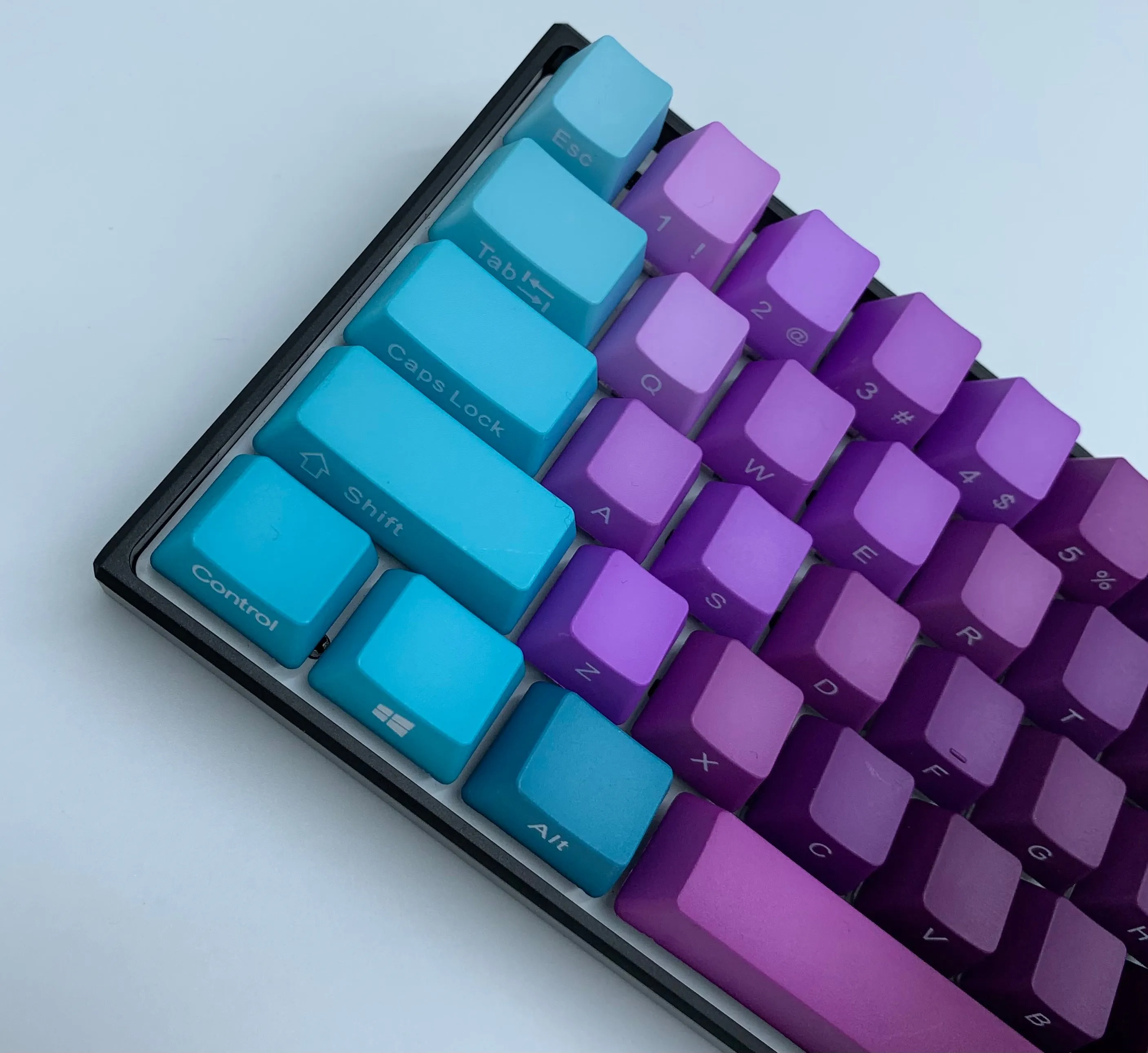 Amethyst Fade Keycap Set - Alpherior Keycaps