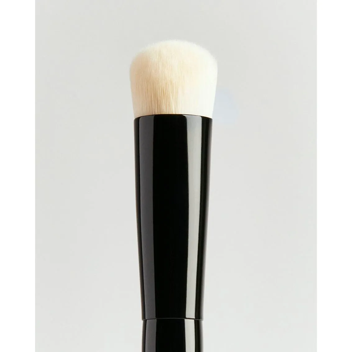 Fara Homidi Beauty The Buffer Brush