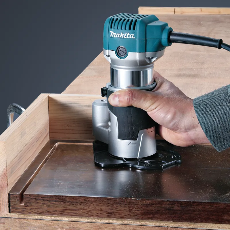 Makita RT0701CX3 Compact Router Kit