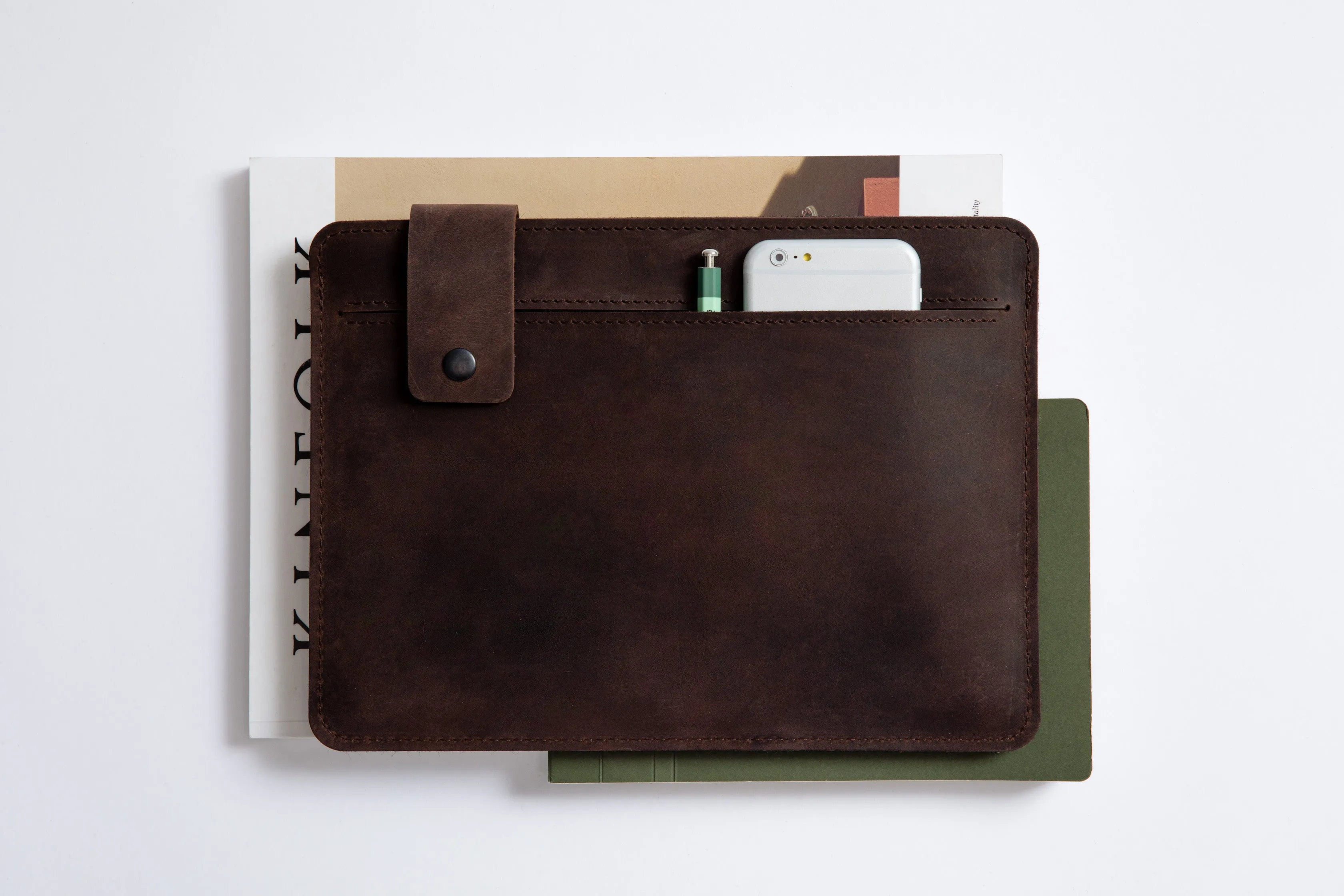 SLIM FIT iPad Case/ Oak Brown/