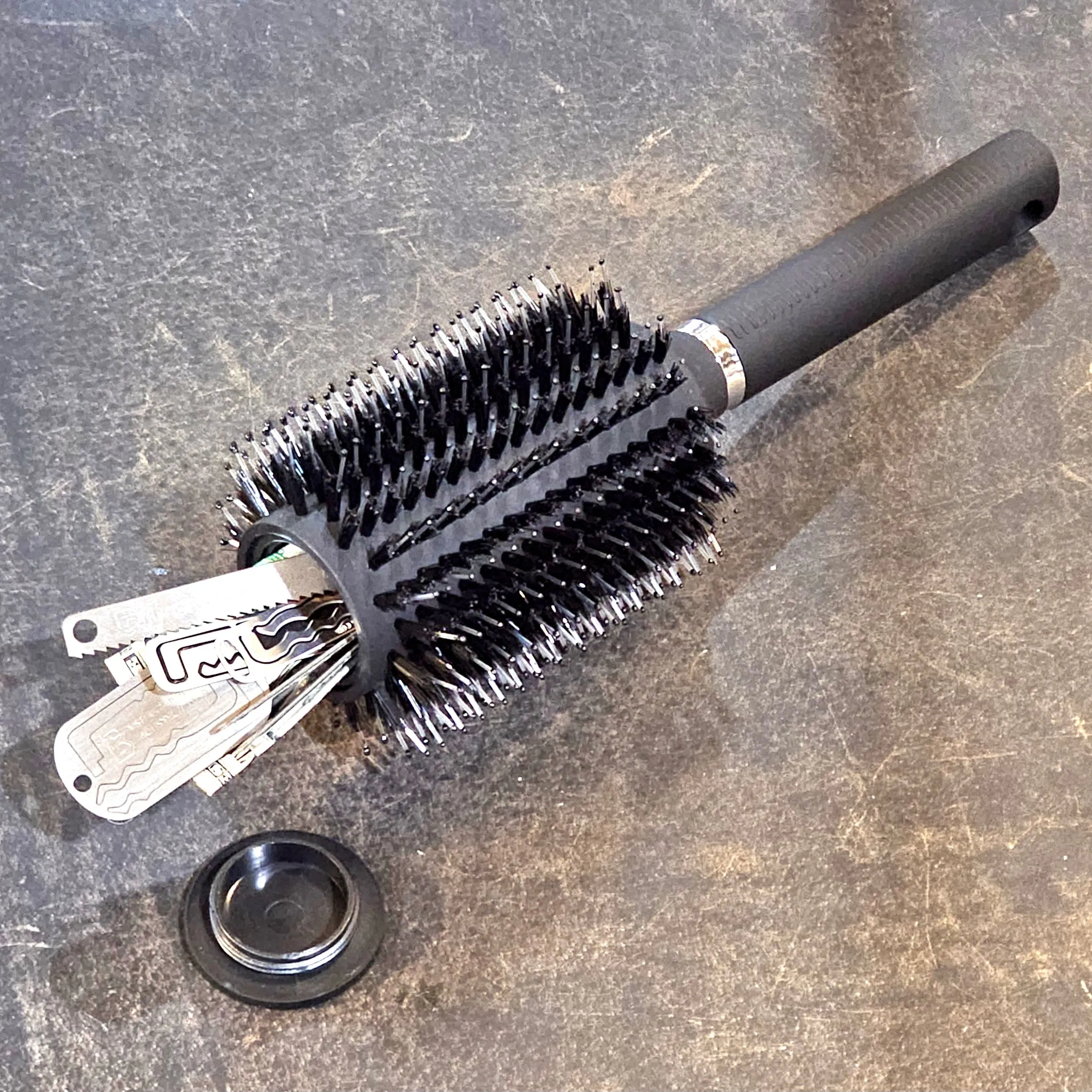 Stash Brush: Hair Brush with Hidden Compartment