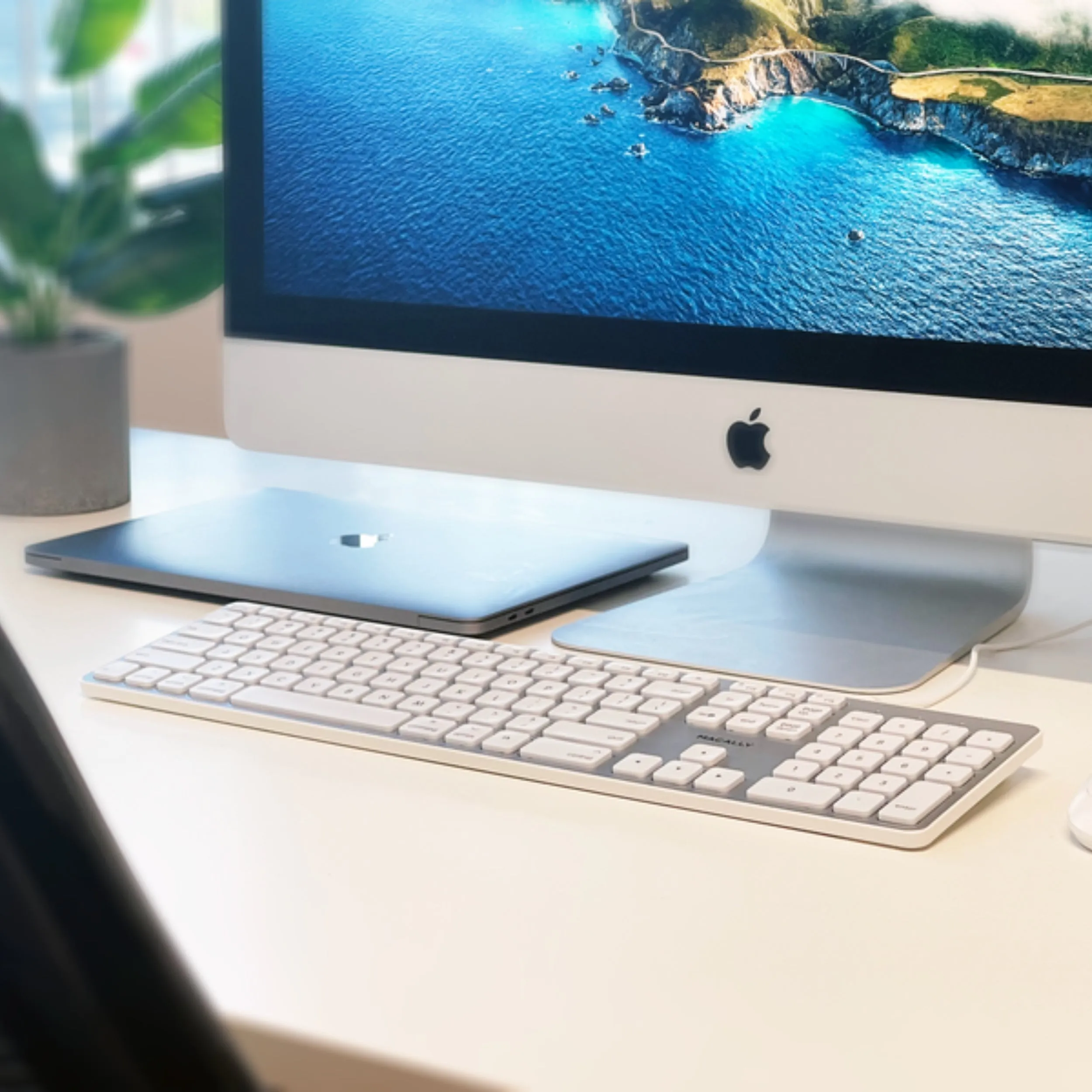 Wired Backlit Keyboard For Mac (Aluminum)